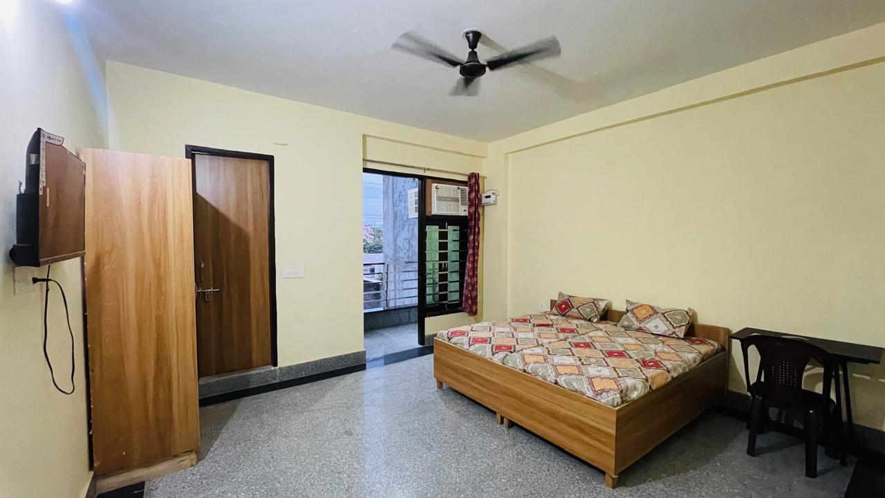 1 RK Room at Mahadev Residency